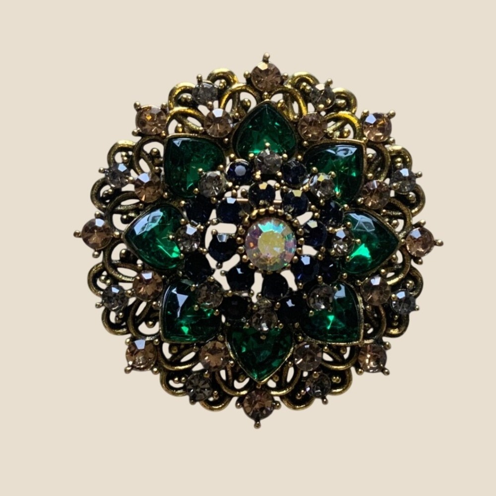 Vintage Gold Tone Green Navy Crystal Filigree Round Brooch Pin 2 Inch